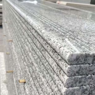 泰州芝麻白楼梯踏步 花岗岩楼梯板材
