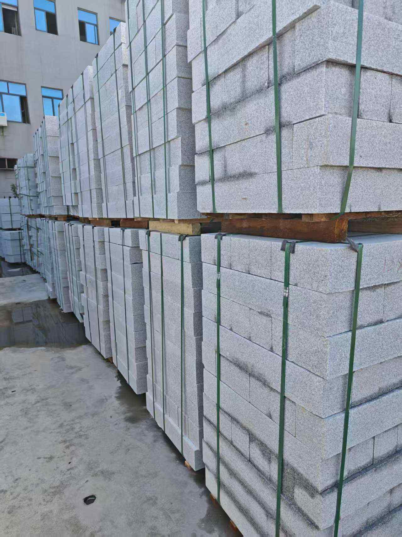 泰州芝麻白路牙石，路侧石